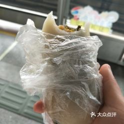 虹口糕團食品廠長寧店全家福年糕團 上海甜品的經(jīng)典風(fēng)味與用戶評價